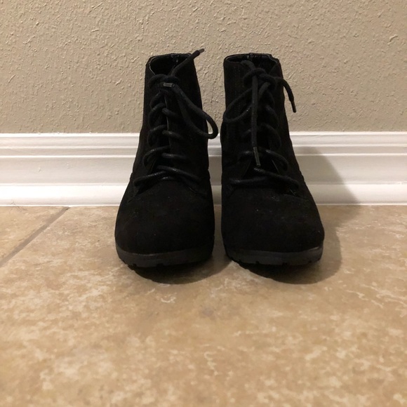 Metaphor Black suede booties - Picture 3 of 5